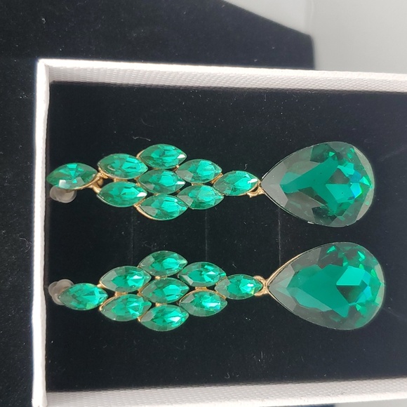 Emerald Green Rhinestone Drop Earrings - Picture 2 of 4